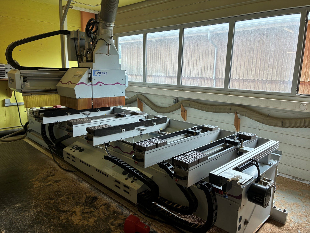 WEEKE OPTIMAT BHC 550 CNC-Bearbeitungszentrum mit C-Achse, Baujahr 2002 – Ansicht 1